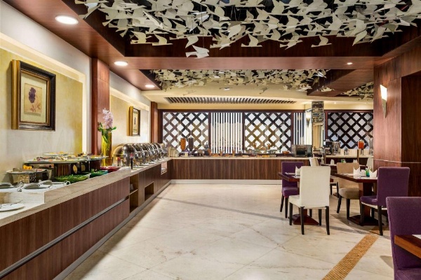 Ramada by Wyndham Dammam Khaleej Road Main image